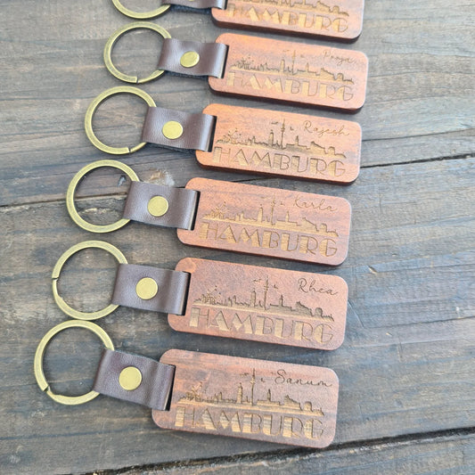 Personalisierter Hamburg Skyline Holz Schlüsselanhänger
