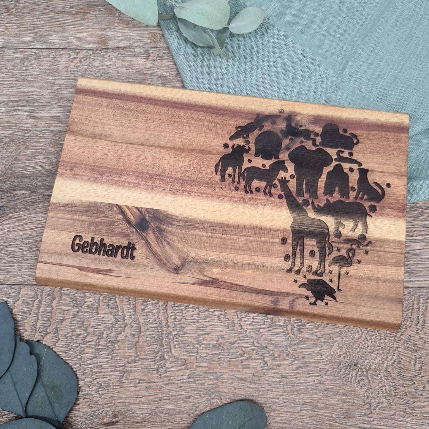 Frühstücks- oder Abendbrotbrett mit südafrikanischen Tieren und Karte