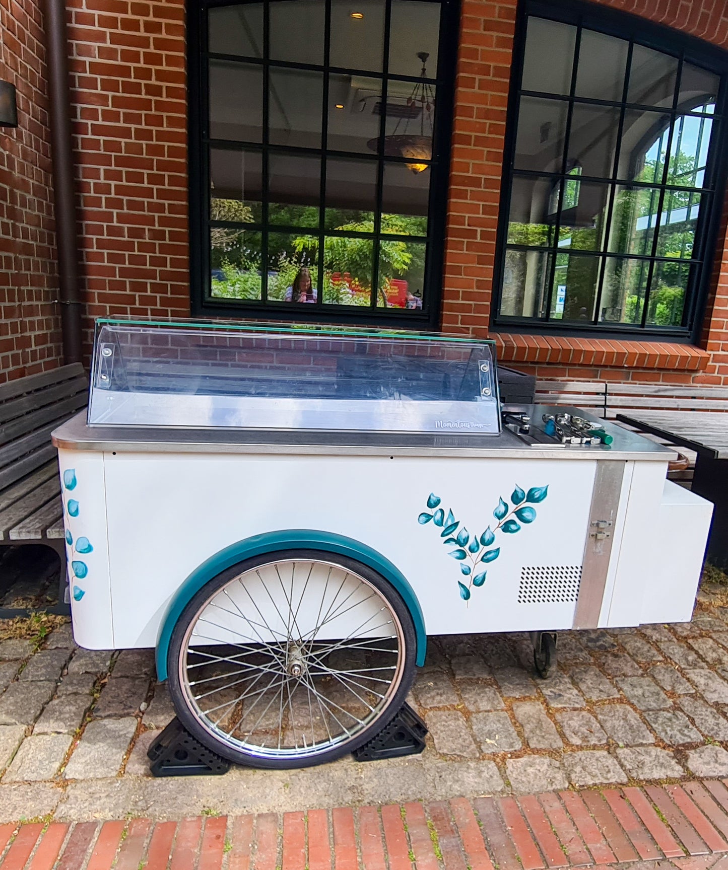 Eukalyptus Eiswagen / Speiseeiswagen Hamburg & Norden