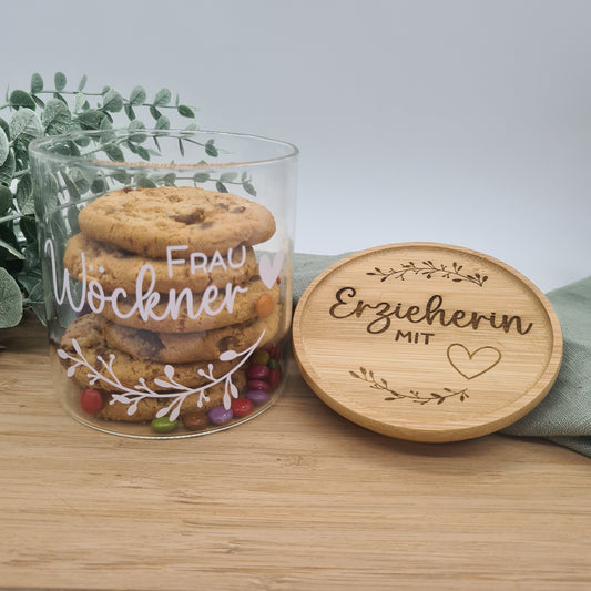 Personalisiertes Erzieherin Glas mit lasergraviertem Deckel, vakuumversiegelt, zum Selbstbefüllen.