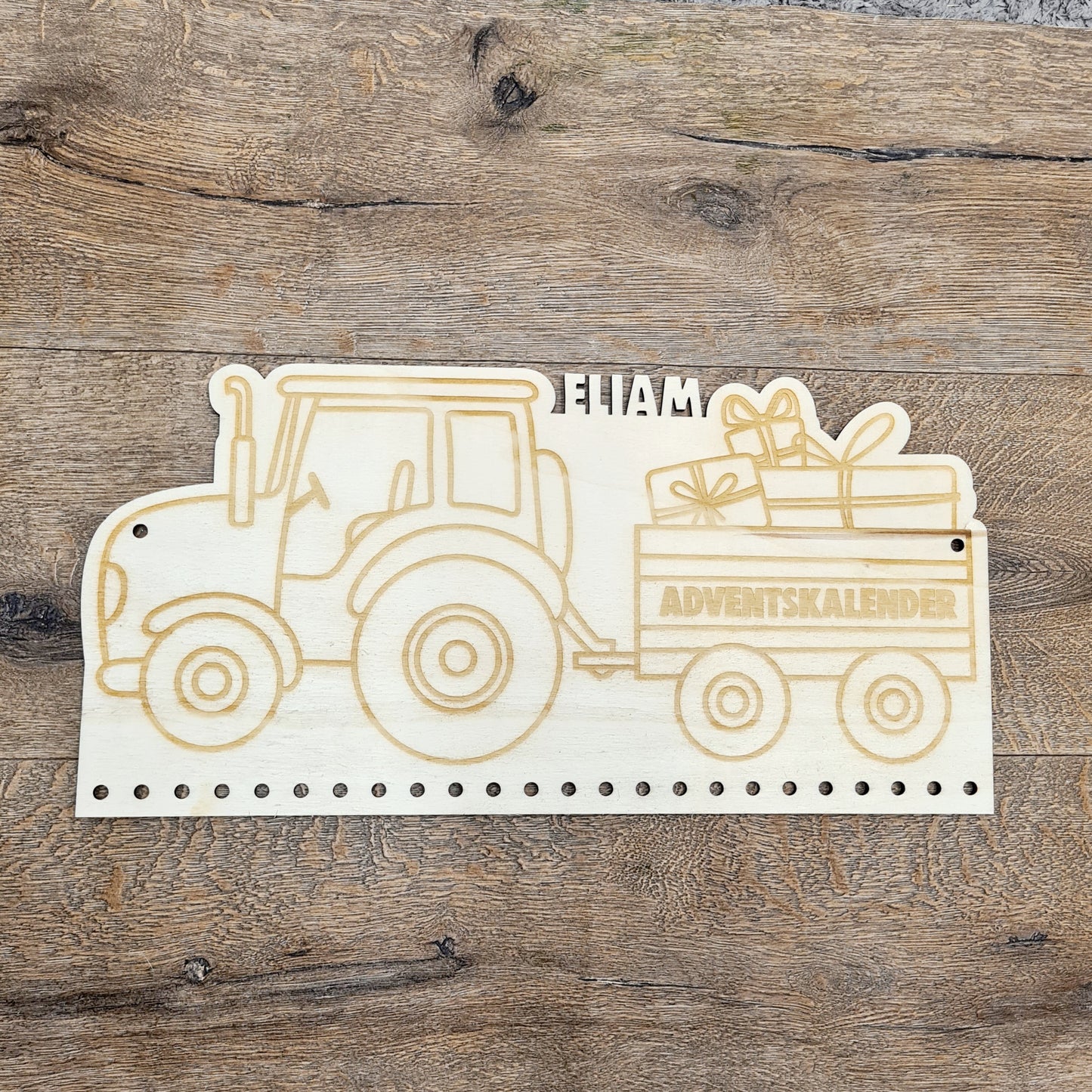 Personalisierter Adventskalender mit Namen, Weihnachtenstraktor mit Geschenke, Adventskalender aus Holz, Jutesäcke, zum Befüllen, Kinder