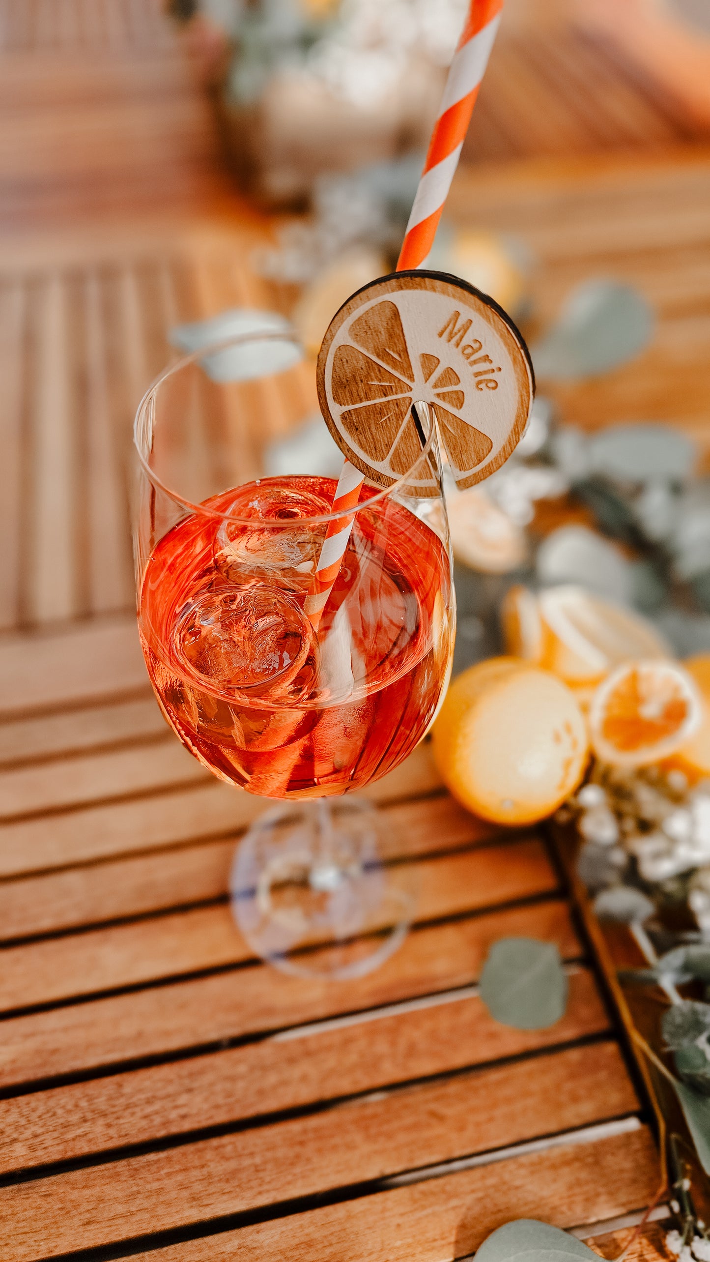 Gravierter Citrus-Namensanhänger – Personalisierter Holzanhänger für Gläser oder Platzkarten