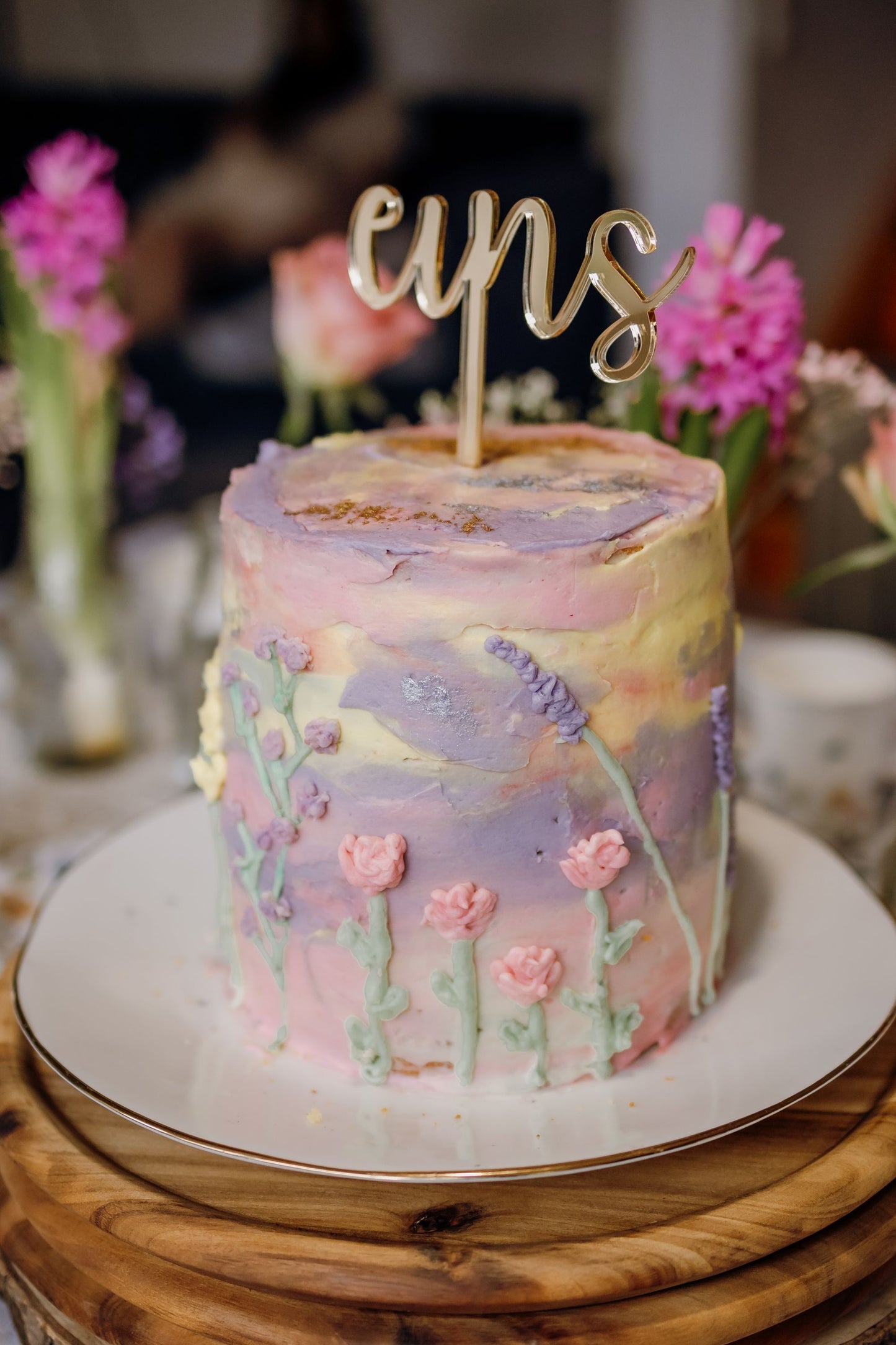 Tortenstecker aus goldfarbenem Spiegelacryl – "eins“ (auch in anderen Zahlen erhältlich)