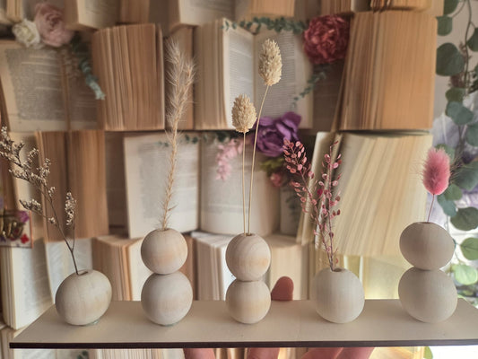 Oster-Holzperlen-Hase mit Blumen