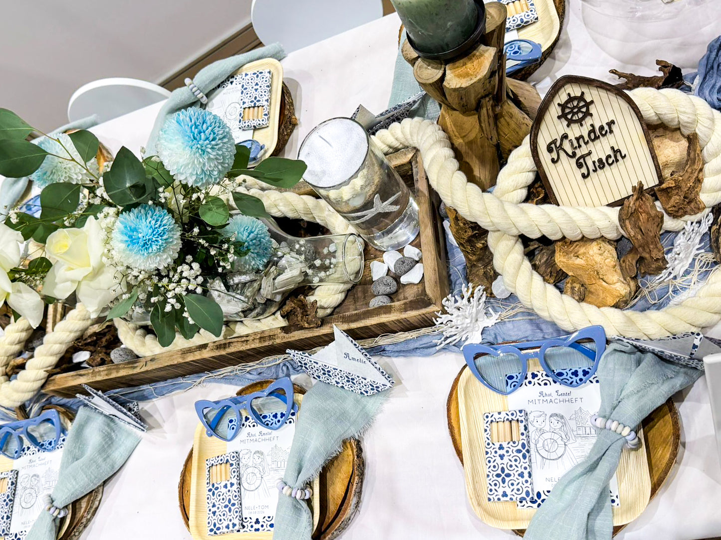 Personalisierte maritime Kinder-Tischsets – Mitmachheft + Papierboot + Sonnenbrille + Buntstifte (Hamburg / Elbphilharmonie)