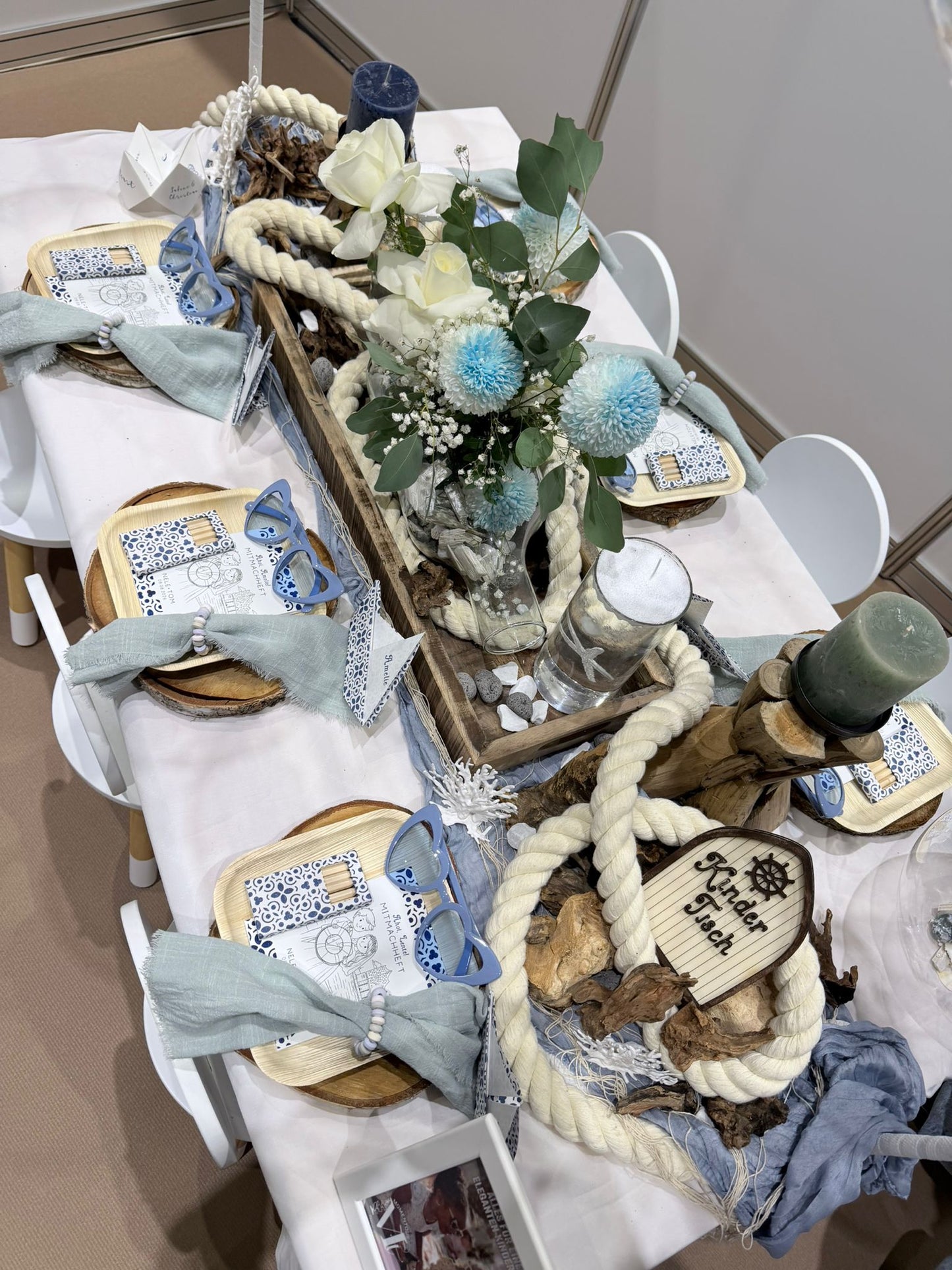 Personalisierte maritime Kinder-Tischsets – Mitmachheft + Papierboot + Sonnenbrille + Buntstifte (Hamburg / Elbphilharmonie)