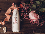 Afbeelding in Gallery-weergave laden, Rose Gold Name on a White Thermo Bottle
