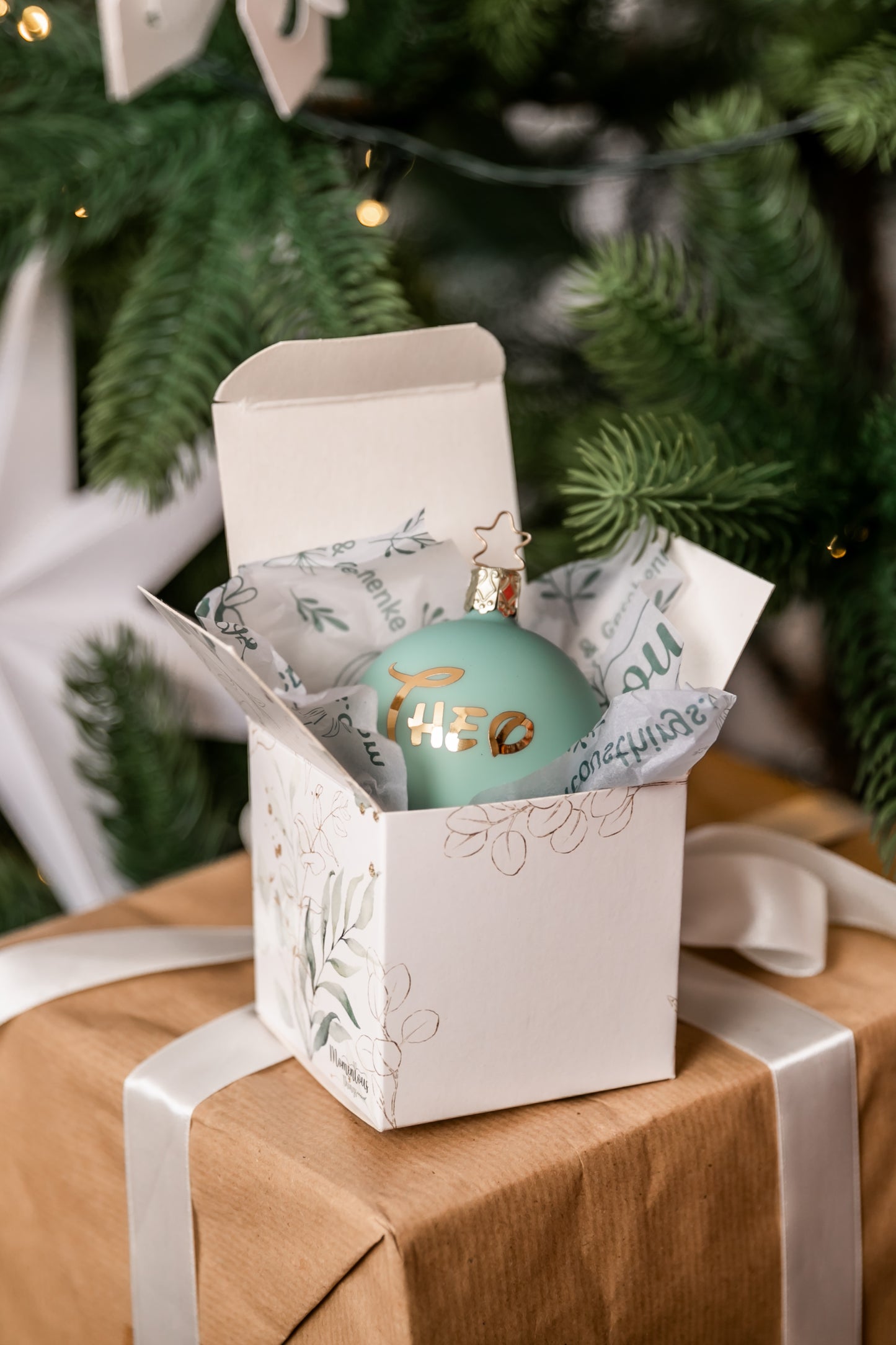 Hochwertiges, Echtes mundgeblasenes Glas, Weihnachtskugel mit Wunschname, Sternenkrone©