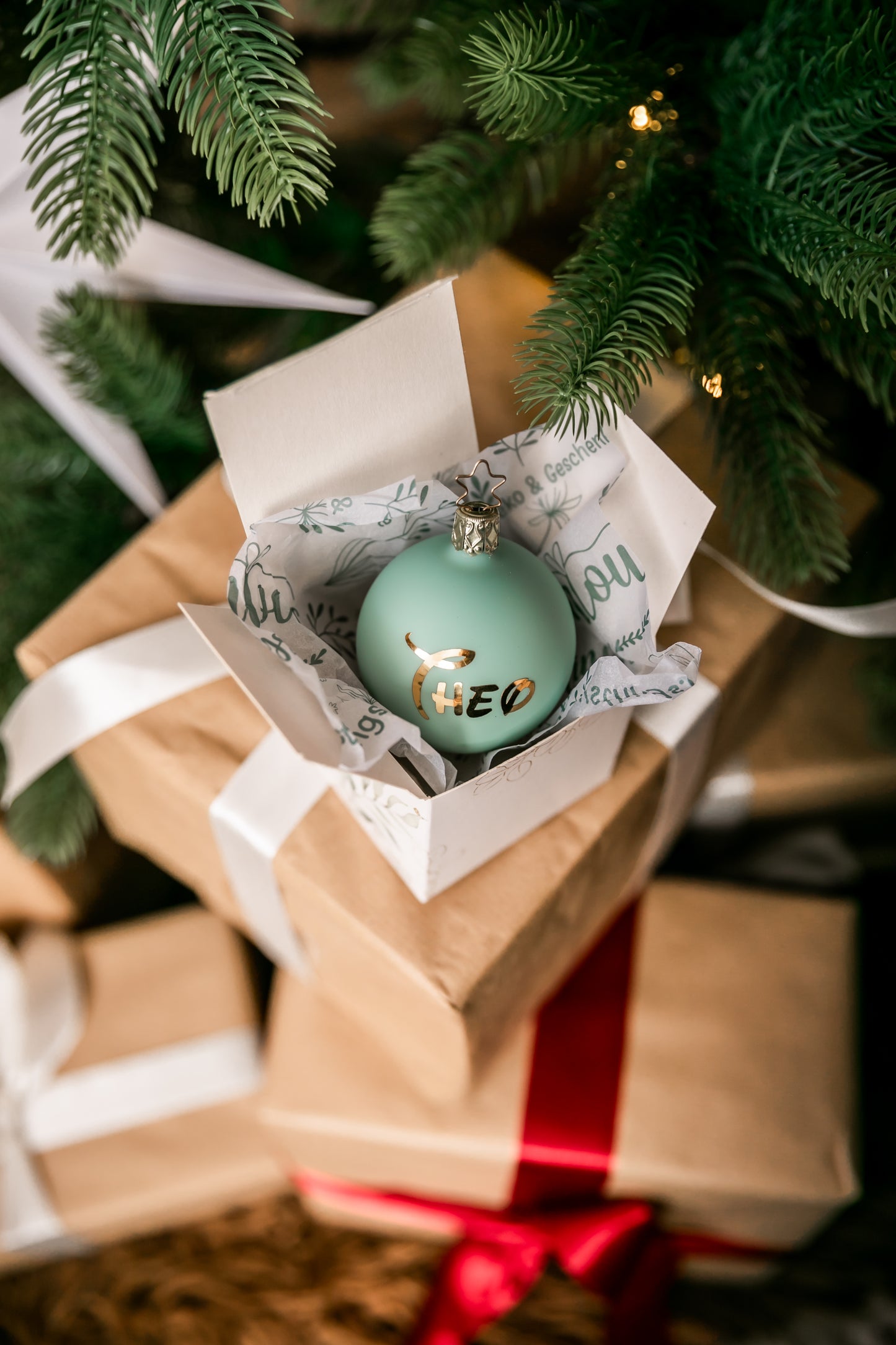 Hochwertiges, Echtes mundgeblasenes Glas, Weihnachtskugel mit Wunschname, Sternenkrone©