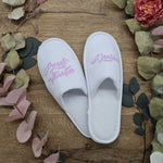 Bild in den Galerie-Viewer laden,Fluffy Slippers for Wedding Day Photos, Maid of Honour Gift
