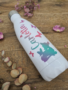 Personalisierte Schmetterlings- und Hirsch-Vakuumflaschen in Weiß mit pastellfarbenen Regenbogenfarben, Kinder, 500ml, heiß und kalt