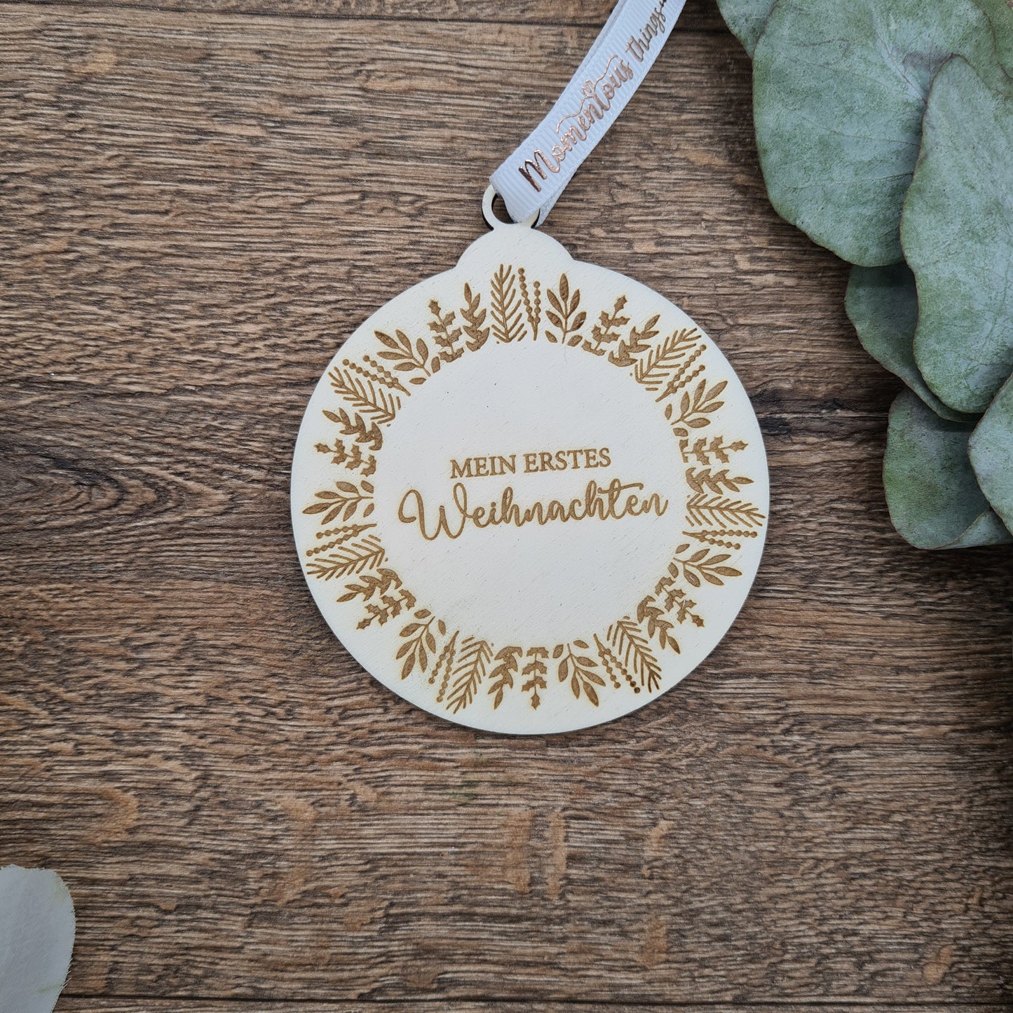 "Erstes Weihnachten als Mr. & Mrs. " Weihnachtsbaumschmuck aus Holz