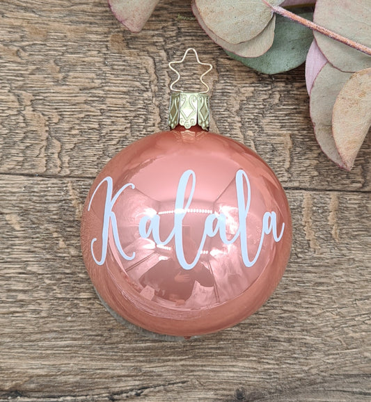 Rosa Weihnachtskugel mit Namen, aus echtem mundgeblasenem Glas gefertigt 6cm