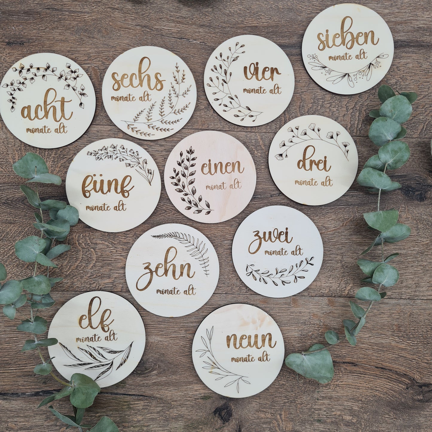 Runde Holzkarten - Baby's First Year Milestones