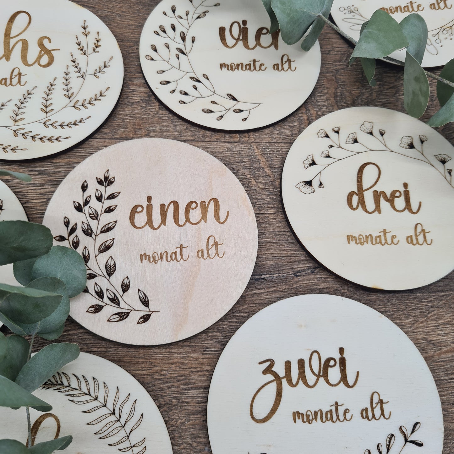 Runde Holzkarten - Baby's First Year Milestones