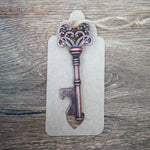 Bild in den Galerie-Viewer laden,Vintage Copper Key Keyring Bottle Opener with Tag
