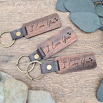 Afbeelding in Gallery-weergave laden, Wood and Leather Keyring with &quot;I Love You&quot; Engraving
