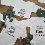 Afbeelding in Gallery-weergave laden, Pregnancy Announcement Onesie - &quot;And then there were Three (3)&quot;
