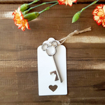 Bild in den Galerie-Viewer laden,Mickey Keyring Key Bottle Opener Silver Guest Gift Favour Fairytale Wedding Party Name Card Promotional Gift
